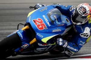 Maverick Vinales Juara, Poin Valentino Rossi Semakin Naik.