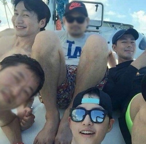 Song Jongki, Lee Kwang Soo dan Jo In Sung saat liburan ke thailand