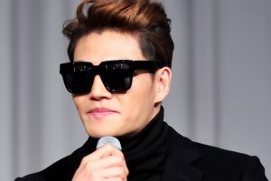 Kim Jong Kook Pamer Otot, Fans Heboh Pengen Jadi Murid Fitnes
