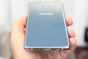 Smartphone Samsung Akan Dilengkapi Chip Pemindai Sidik Jari Produksi Sendiri