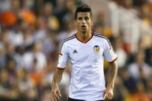 Incar Bek Valencia, Real Madrid Bakal Bersaing Dengan Inter Milan