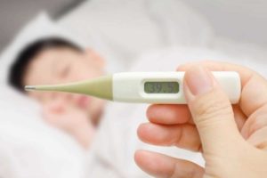 Penyebab dan Cara Mengobati Demam Panas Pada Anak-Anak