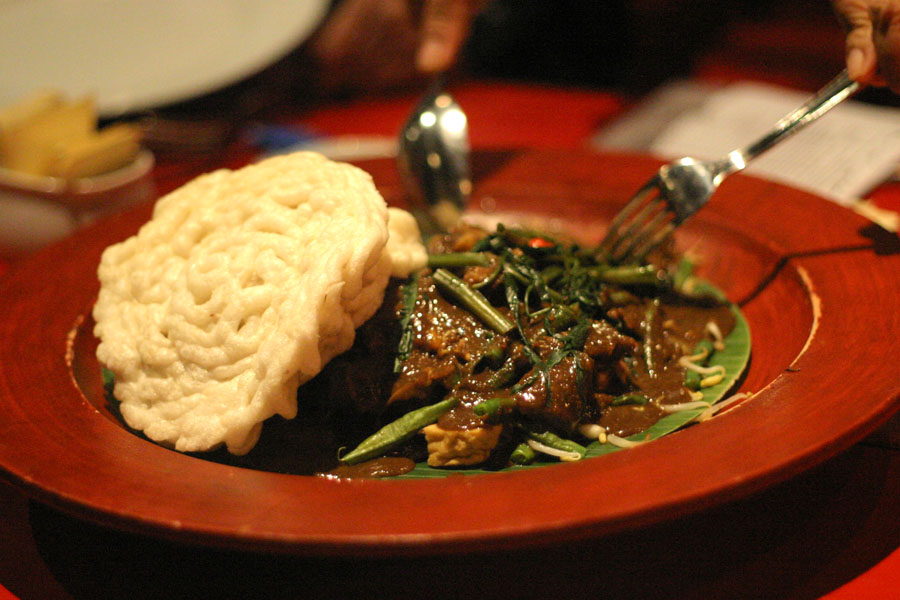 Kuliner Surabaya Sumber gambar www.proudtobesinluiers.com