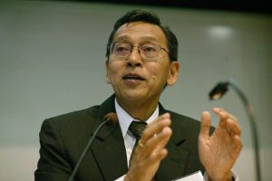 CURHAT BOEDIONO DALAM SUKA DUKA BERKARIR