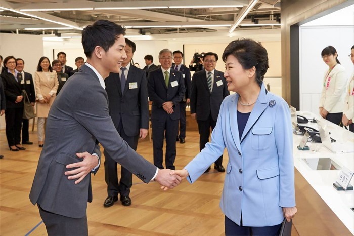 Song Joong Ki dan Presiden Korea Selatan