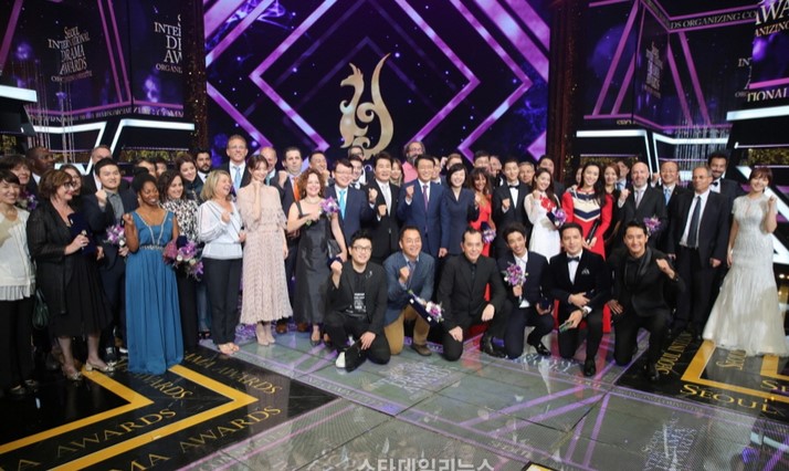 deretan-pemenang-seoul-drama-awards-2016-ada-idolamu