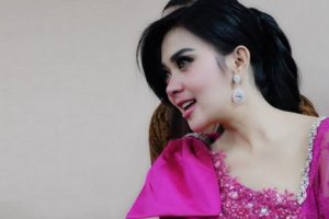 Niat Goda Fans Jin Goo, Syahrini Malah Salah Sebut Nama