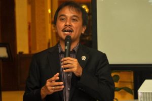 Roy Suryo Berberkan Sebab Google Marubah Keyword Search