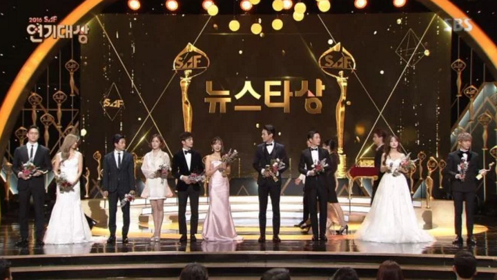 Daftar-Lengkap-Pemenang-SAF-SBS-Drama-Awards-2016,-Moon-Lovers-Scarlet-Heart-Ryeo-Berjaya
