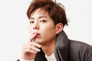 Makin Terkenal, Park Bo Gum Santai Berbaur Dengan Teman Kuliah