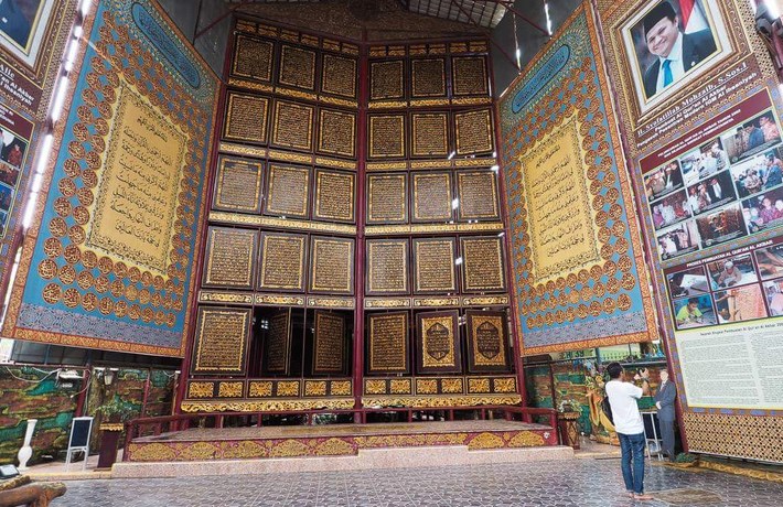 Museum-Al-Quran-Raksasa-Di-Palembang,-Wisata-Religi-Tanah-Air-Yang-Mendunia
