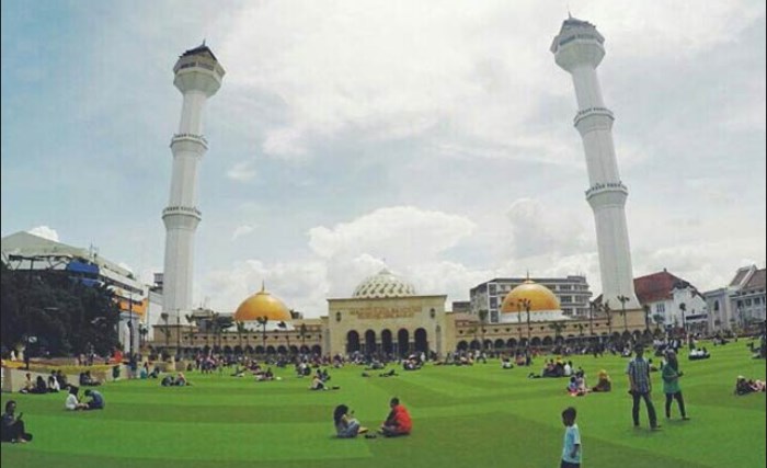 Wisata-Ramadhan-Ngabuburit-Seru-Di-Menara-Masjid-Raya-Bandung