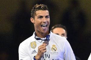 Dapat 5 Medali Juara Liga Champions, Ronaldo Samai Rekor Legenda AC Milan Paolo Maldini