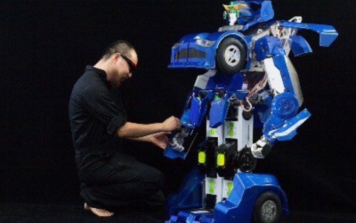 Wow,-Robot-Transformer-Ternyata-Ada-Di-Dunia-Nyata!