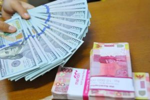 Rupiah Lemah, Penjualan Ponsel Merosot Hingga 70 Persen