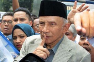 Amien Rais Kunjungi KPK, Laporkan Tito Karnavian?
