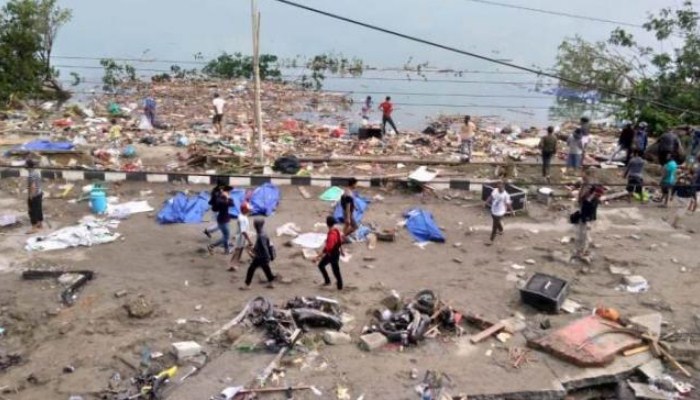 Saksi-Mata-Sebut-Banyak-Korban-Meninggal-Di-Pantai-Talise-Palu-Paca-Tsunami