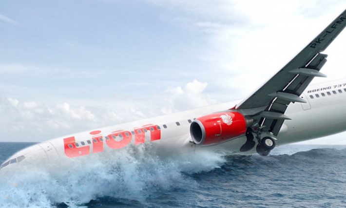 Saksi Mata Ungkap Lion Air Meledak Setelah Jatuh Ke Air