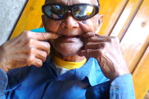 Gambar Kakek Lucu